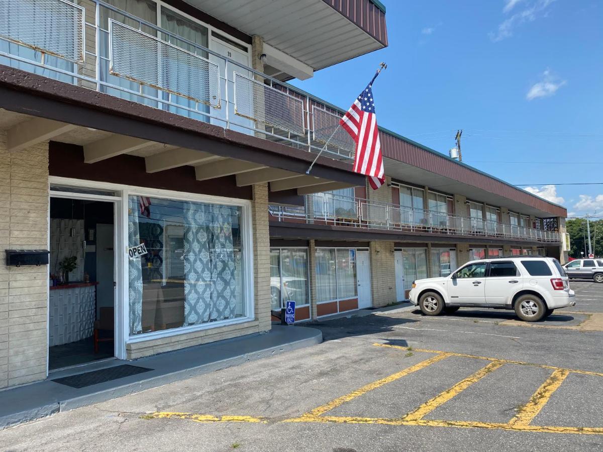 Sonrise Inn Breezewood 外观 照片