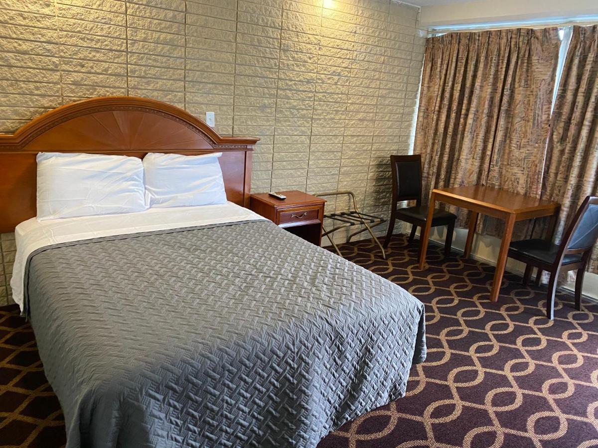 Sonrise Inn Breezewood 外观 照片